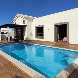 Bol-can Con Piscina Privada Playa Blanca (Lanzarote)
